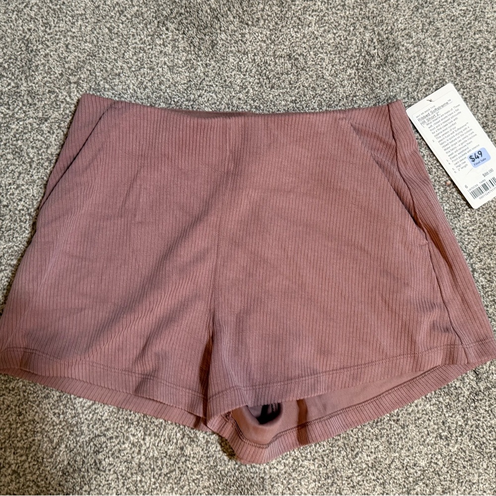 Lululemon Ribbed Softstreme HR Short 2”